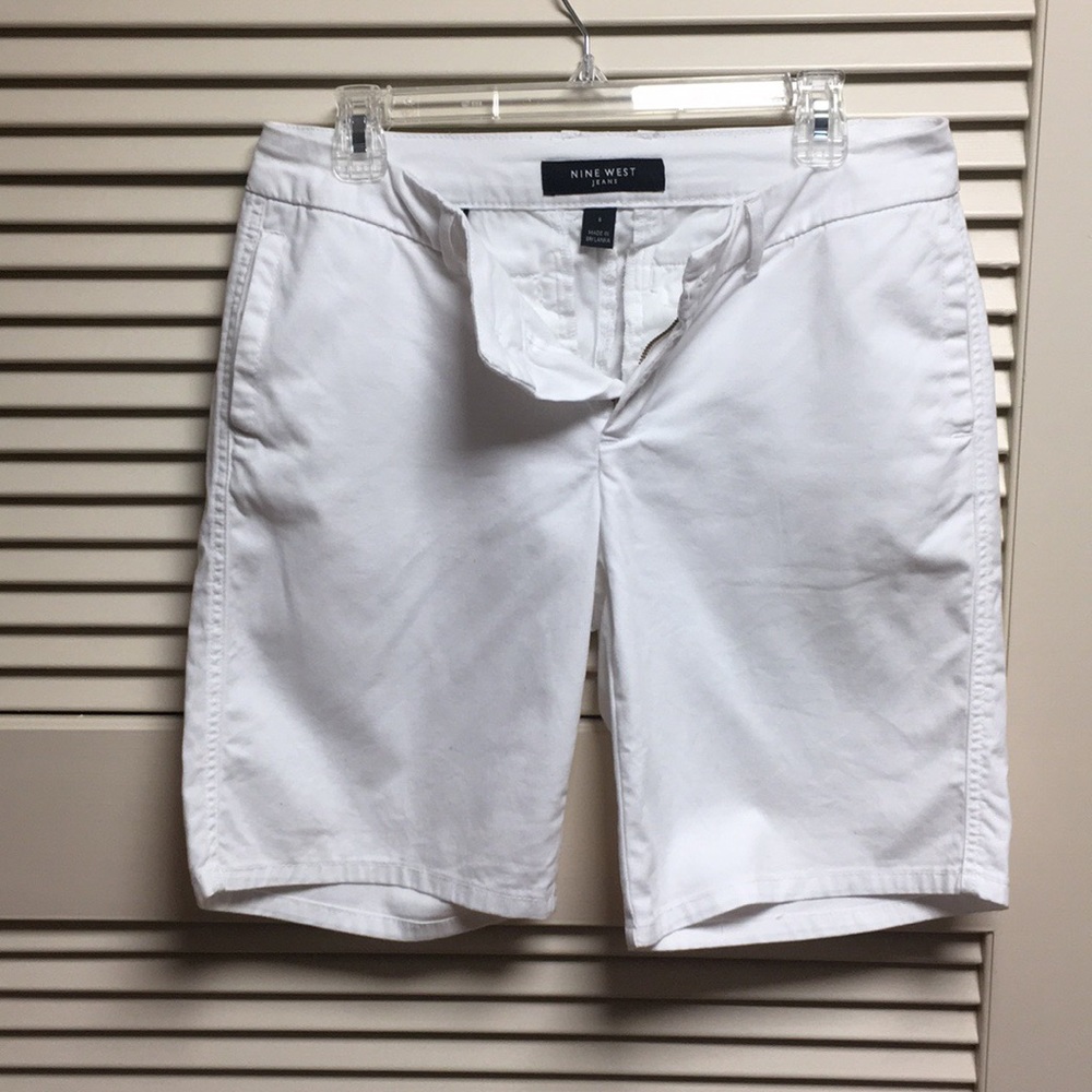 White Bermuda shorts Nine West